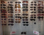 Скидки до 70% на солнцезащитные очки до 01.09.2011